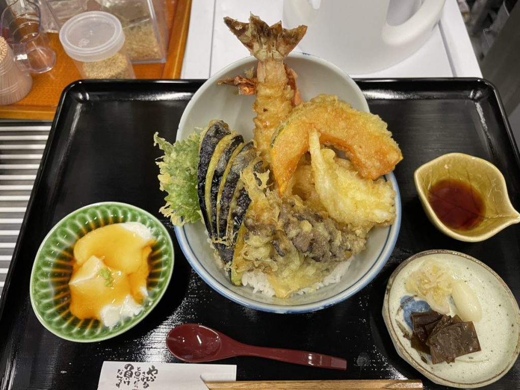 大きな海老天丼